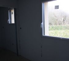 Chmbre rdc et entrée sde