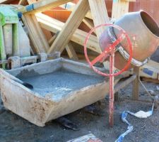 Préparation du béton pour la grosse poutre...