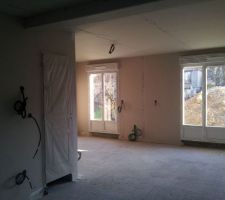 Rdc : espace séjour.