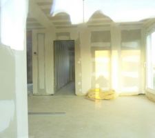 S&eacute;jour cot&eacute; chambre parentale RDC