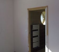 Suite parentale, entr&eacute;e de la salle d'eau