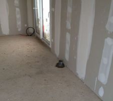 Entrée d'air pour le futur poêle a bois