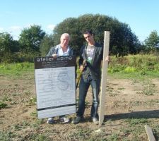 Pose du permis de construire (seb et mon papa)
