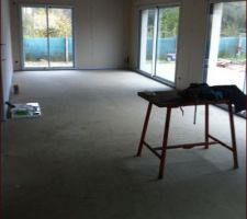 Chape fluide rdc / étage coulée vendredi dernier sur plancher chauffant par piazza ils sont situé près de LILLE