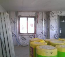 Mise en place de la membrane Opt'air, de l'isolant et du placo