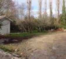 Le terrain apr&egrave;s la d&eacute;molition.