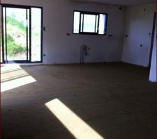 Pr&eacute;-chape termin&eacute;e
vue sur la cuisine