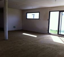 Pr&eacute;-chape termin&eacute;e
vue sur le salon s&eacute;jour