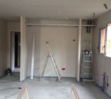 Construction du bâti pour la cuisine