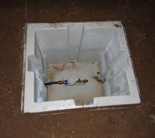 Arrivage de l'eau en bordure de terrain