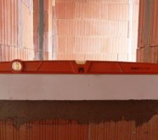 15/3/ 2014: mise en place des appuies fenêtres