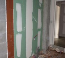 Le sol du garage aussi fait un peu poubelle