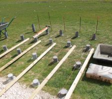 Terrasse en lames composites sur plots béton en cours