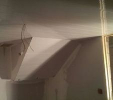 Carrelage buanderie et escaliers. .. faux plafond pvc