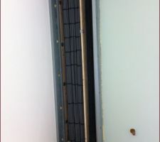 Pose de rail et isolation pour le coffrage de toutes les gaines electriques