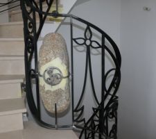 Granit breton inséré entre les 2 escaliers celtiques