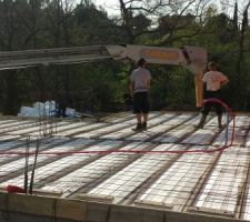 Tapis béton en place
Ya plus cas