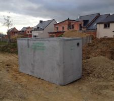 Arrivée de la cuve de récupération d'eau