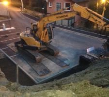 Voila donc la semelle béton qui viendra réceptionner le mur de gabion.