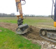 On enl&egrave;ve la terre v&eacute;g&eacute;tale