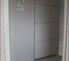 Porte salle de bain &eacute;tage