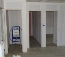 L'etage: salle de bain - wc - ch1 et ch2
