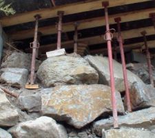 Travaux a l\\\\\\\\\\\\\\\\\\\\\\\\\\\\\\\'arret suite a la modification du permis (accepter) en juillet 2011 et a la reparation de la plateforme