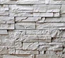 Briques de parement achetées pour mettre sur un mur porteur au salon   tête de lit...