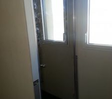 La porte de douche effet miroir