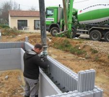 Coulage des murs du VS, première passe de 50 cm