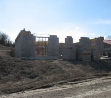Vue de la maison depuis la voierie