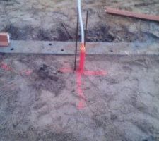 Insertion plomberie dans le remblai avec 2 potes
