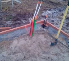 Insertion plomberie dans le remblai avec 2 potes