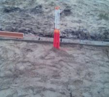 Insertion plomberie dans le remblai avec 2 potes