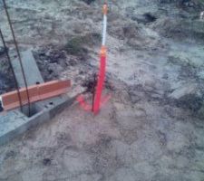Insertion plomberie dans le remblai avec 2 potes