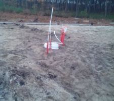 Insertion plomberie dans le remblai avec 2 potes