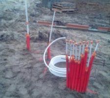 Insertion plomberie dans le remblai avec 2 potes