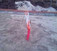 Insertion plomberie dans le remblai avec 2 potes