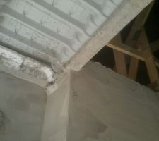 La poutrelle a champ...es ce normal ??