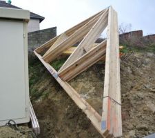 Charpente arf!! les accès de tout le lotissement est bloqué pour cause de mise en travaux des voieries