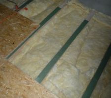 Pose du plancher dans l'extension du dressing