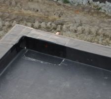 Pose de la membrane EPDM détail trop-plein