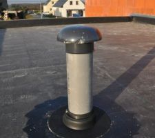 Pose de la membrane EPDM détail sortie hotte