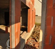 Préparation seuils, bande de dressement, appuis de fenêtre