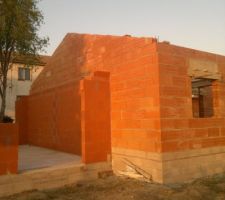 Ma maison est celle qui est plus avanc&eacute; et qui a le vide sanitaire plus haut car on est censse &ecirc;tre a  60