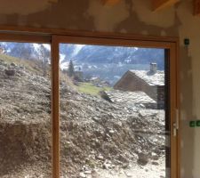 Avant terrassement et remise &agrave; plat du terrain