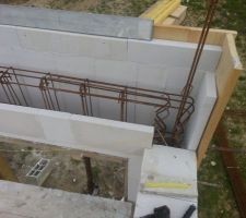 Linteau du garage en cours... Ferraillage pos&eacute;