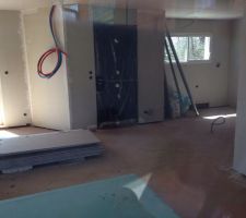 Vue depuis la baie vitr&eacute;e...&ccedil;a avance bien !