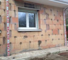 Garnissage des joints verticaux apr&egrave;s coup