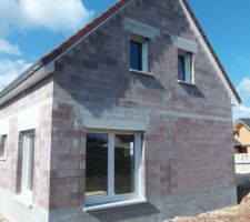 Vue sud_ouest, avec les 2 portes fen&ecirc;tres des terrasses